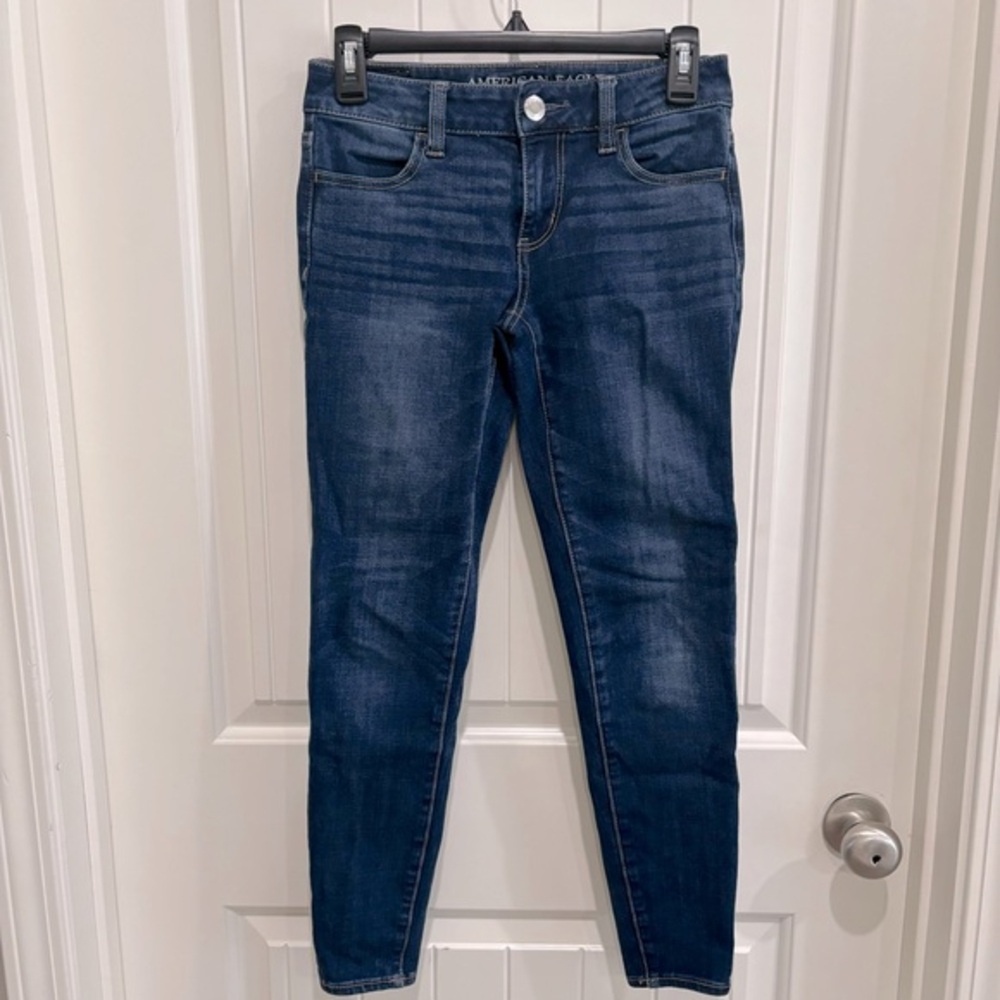 AMERICAN EAGLE | SUPER SUPER STRETCH SIZE 0 SHORT